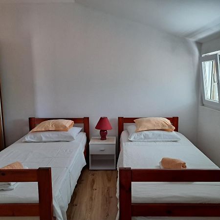 Apartmani Gojko Sali Esterno foto