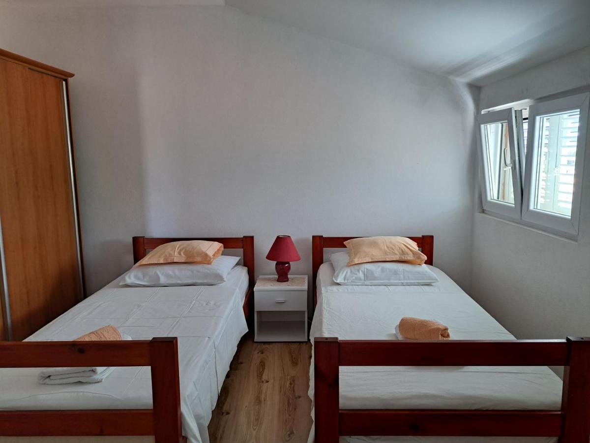 Apartmani Gojko Sali Esterno foto