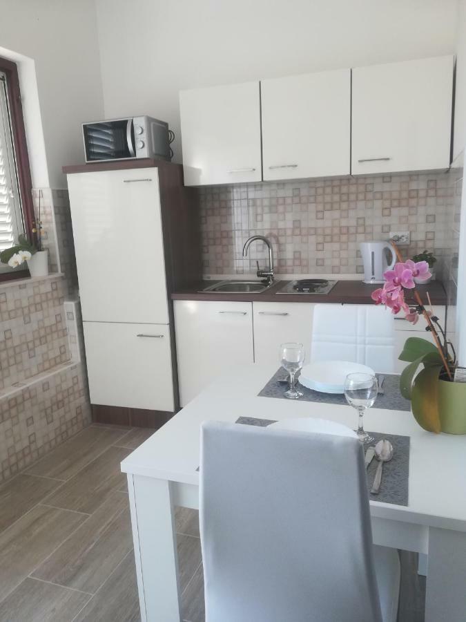 Apartmani Gojko Sali Esterno foto